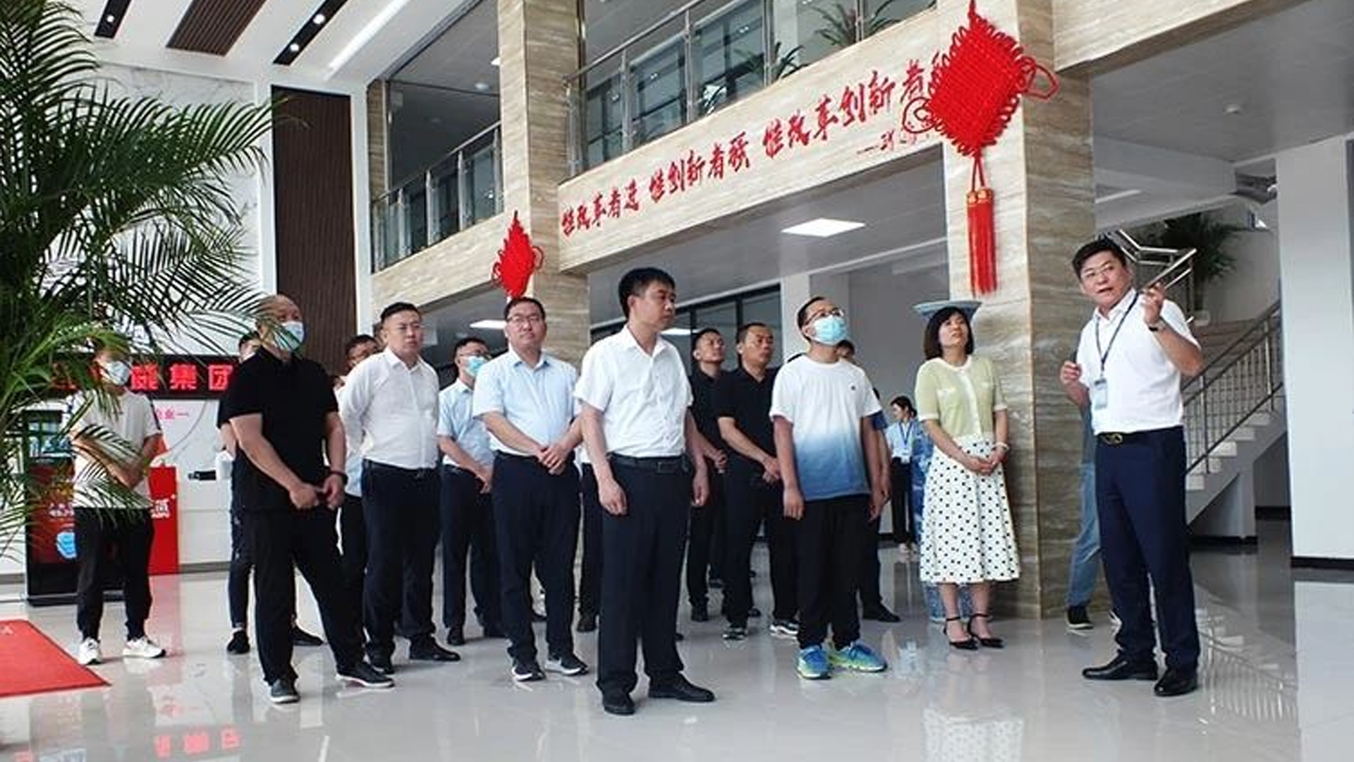 德州團市委和青企協(xié)來立威考察調研