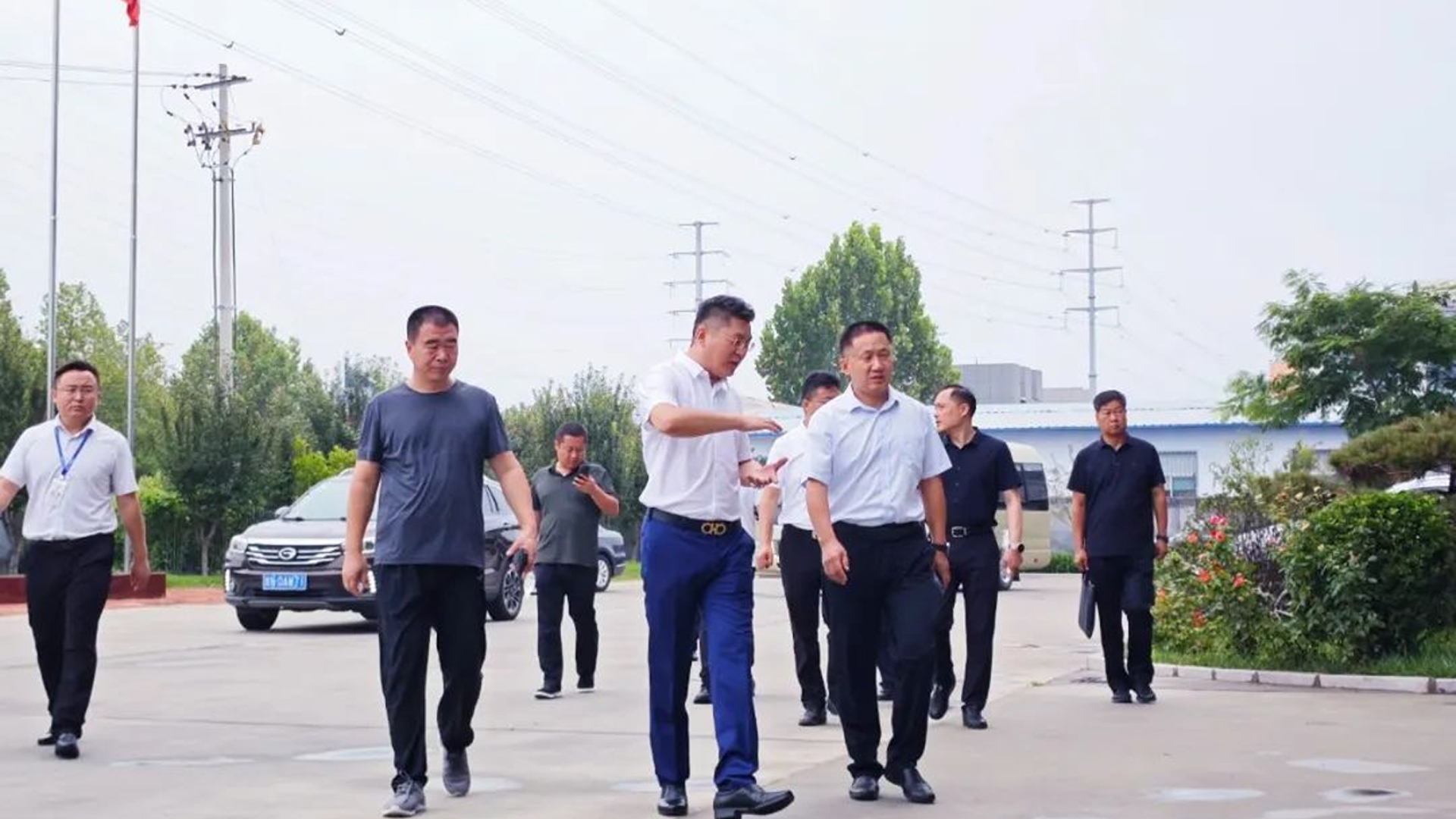 永靖縣黨政考察團來立威參觀考察