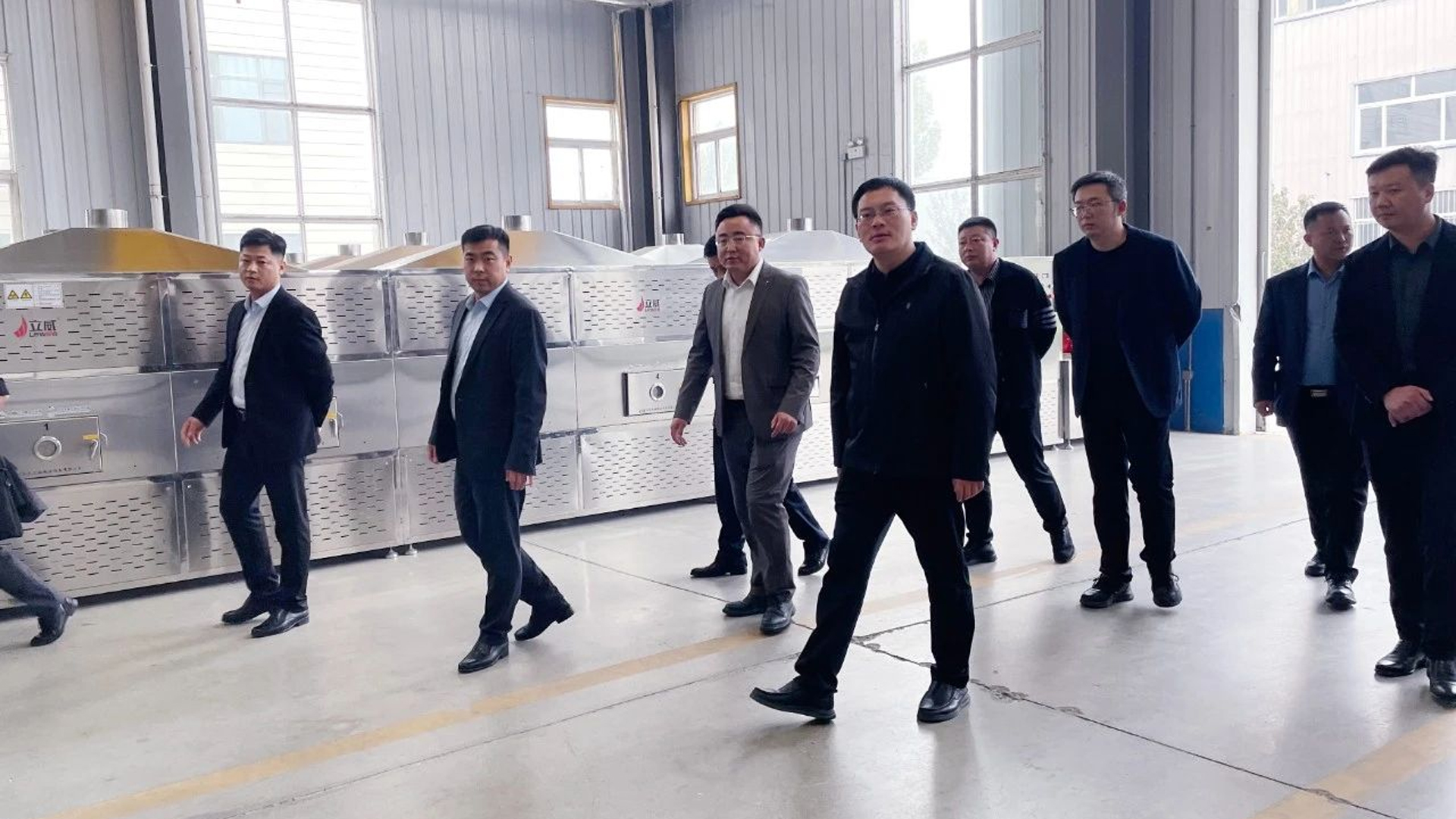 漢中市經(jīng)開區(qū)領導一行來立威集團考察調研